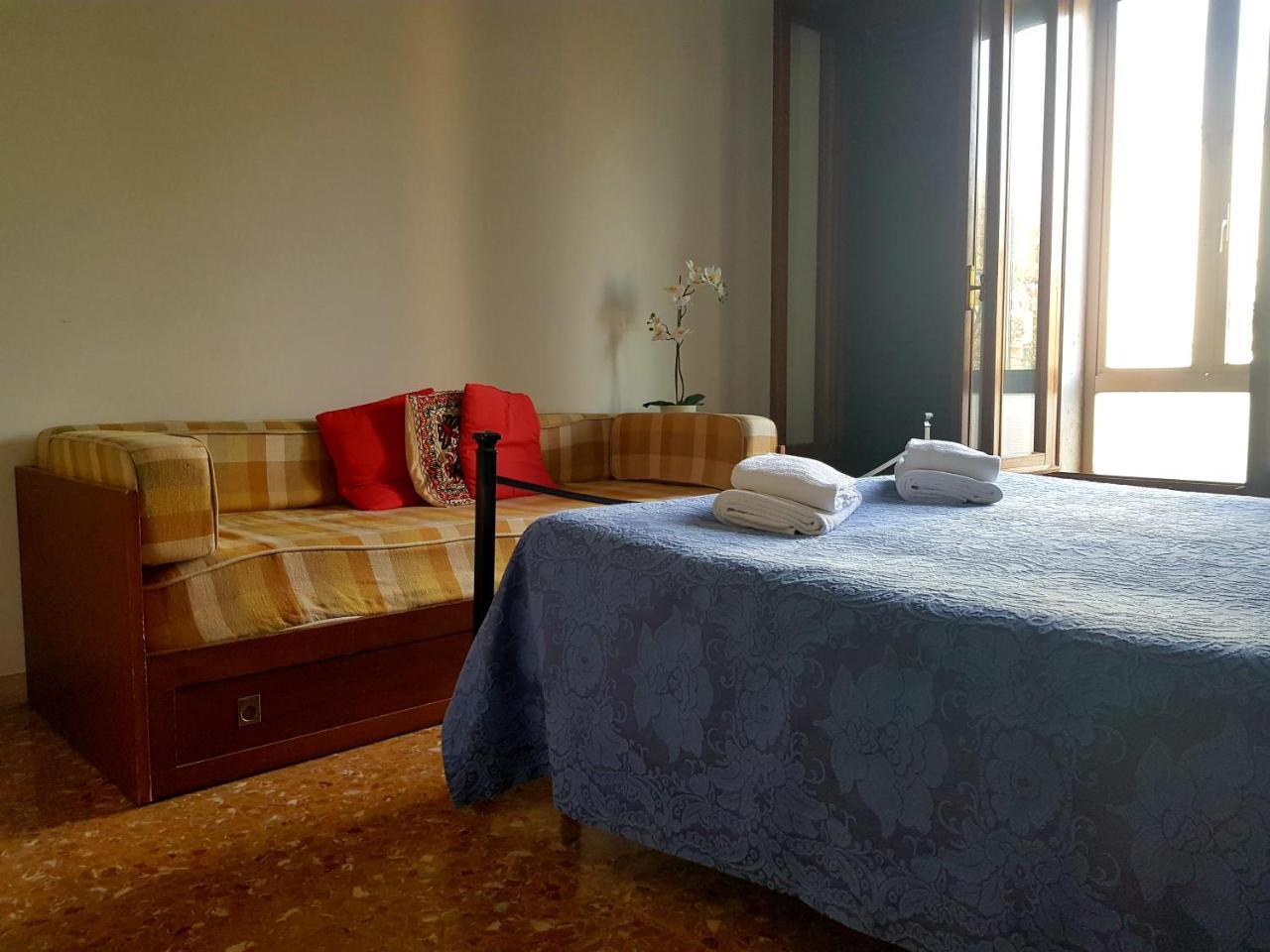 For Rent * Venecia